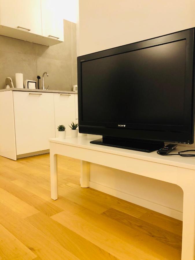 Ella Apartment *